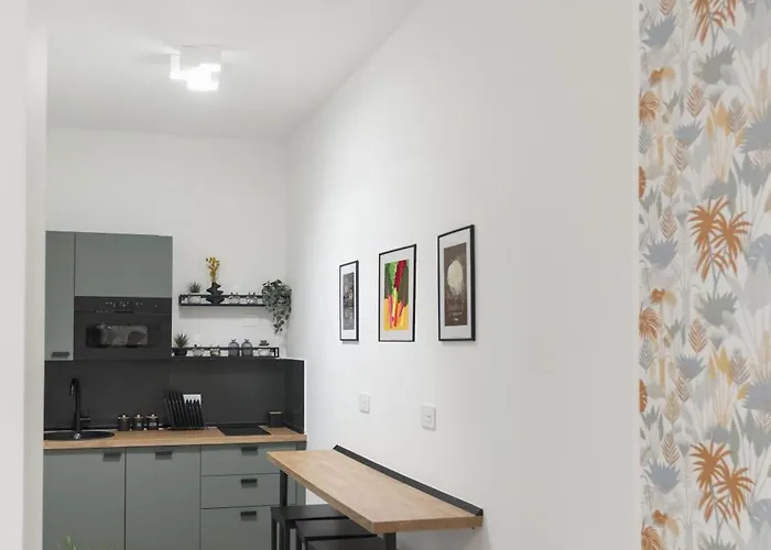 Genesi Pensión 4*